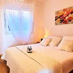Throne Kambia With Heated Pool 别墅 *