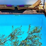 别墅 Throne Kambia With Heated Pool