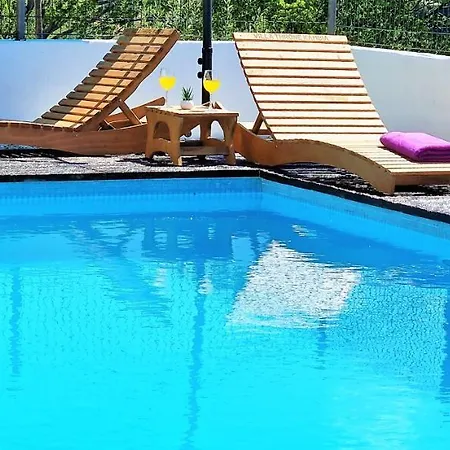 Throne Kambia With Heated Pool *