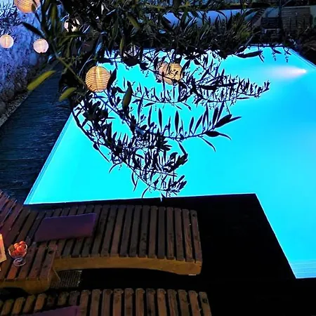 Throne Kambia With Heated Pool 빌라 *