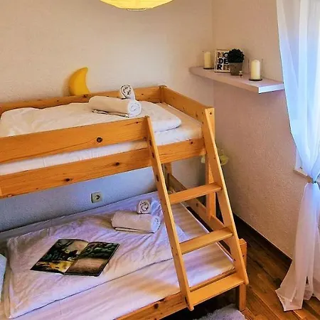 Throne Kambia With Heated Pool