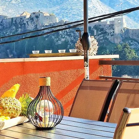 فيلة Throne Kambia With Heated Pool Klis