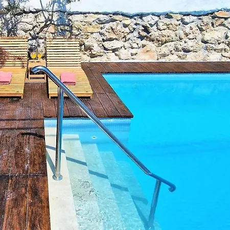 Throne Kambia With Heated Pool Klis