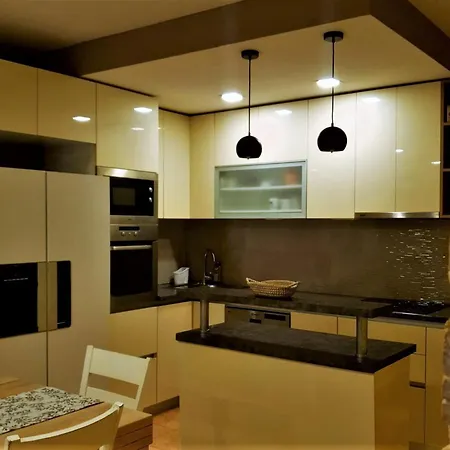 فيلة Throne Kambia With Heated Pool *