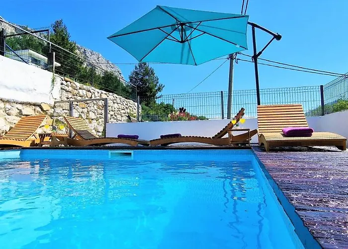Throne Kambia With Heated Pool Villa