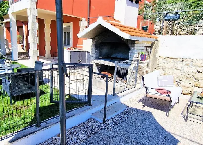 Throne Kambia With Heated Pool Villa